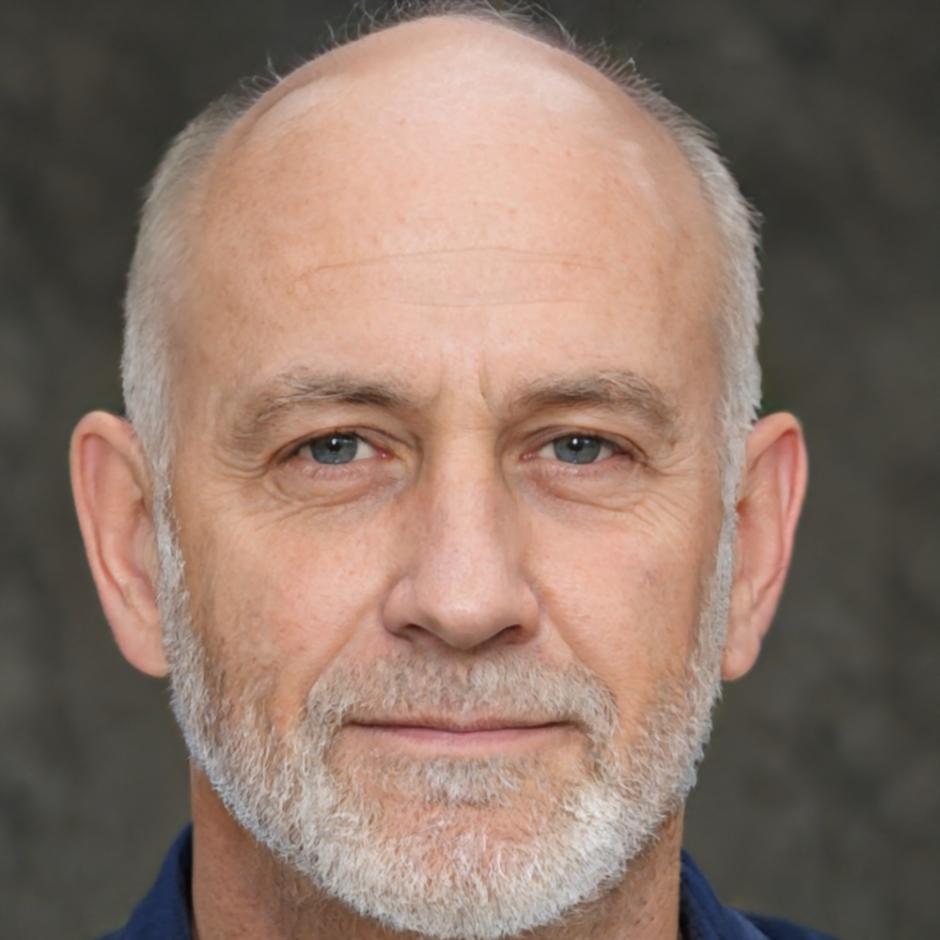 Dragoș Niculescu, Director Analiză Financiară votronexil